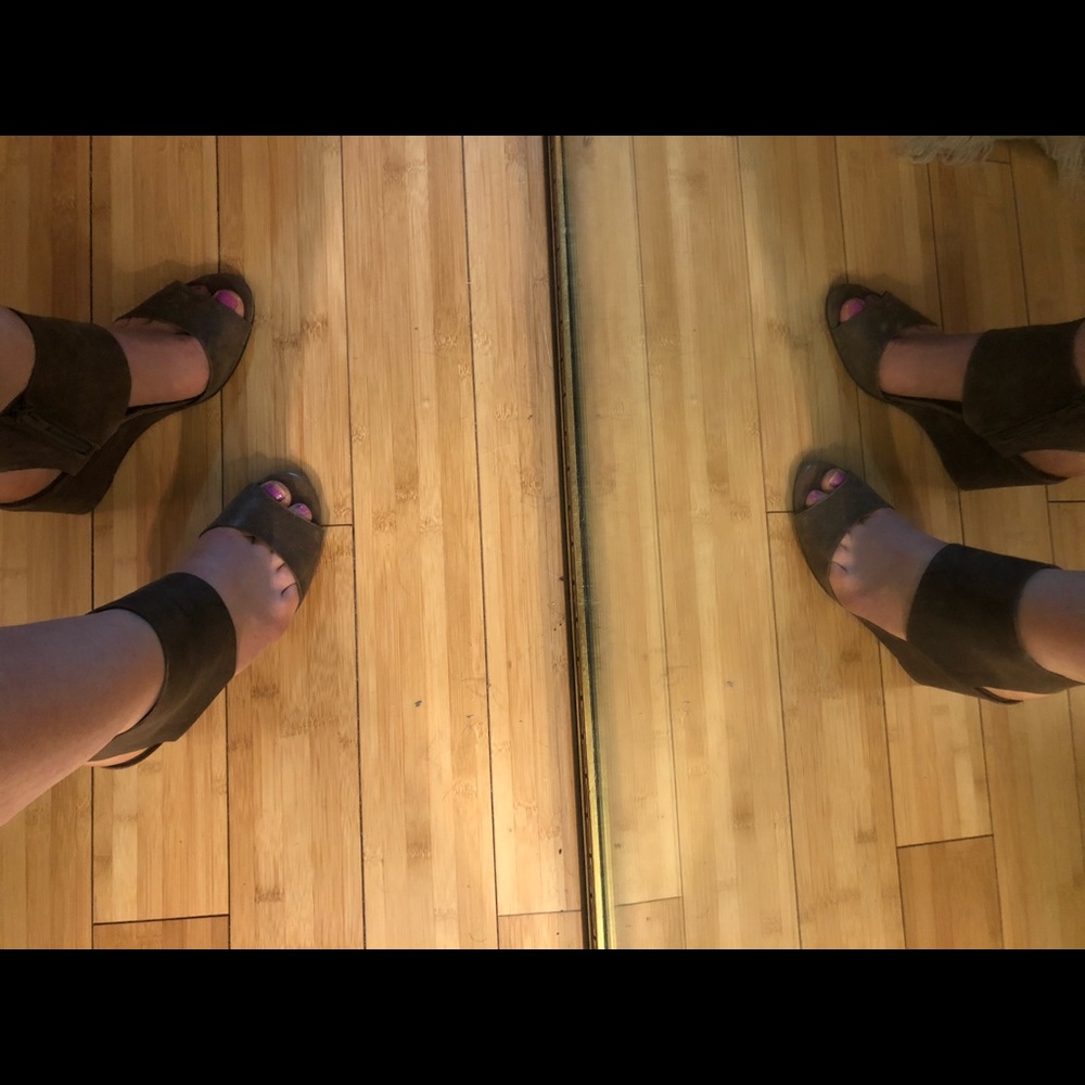 Lucky brand leather wedges